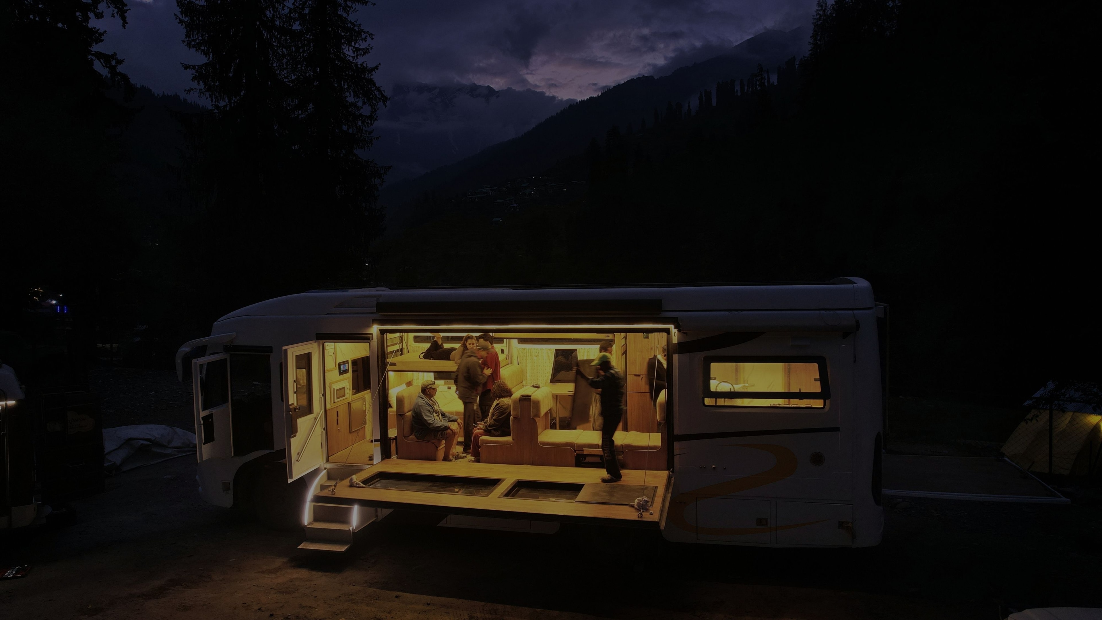 Expandable motorhome at night