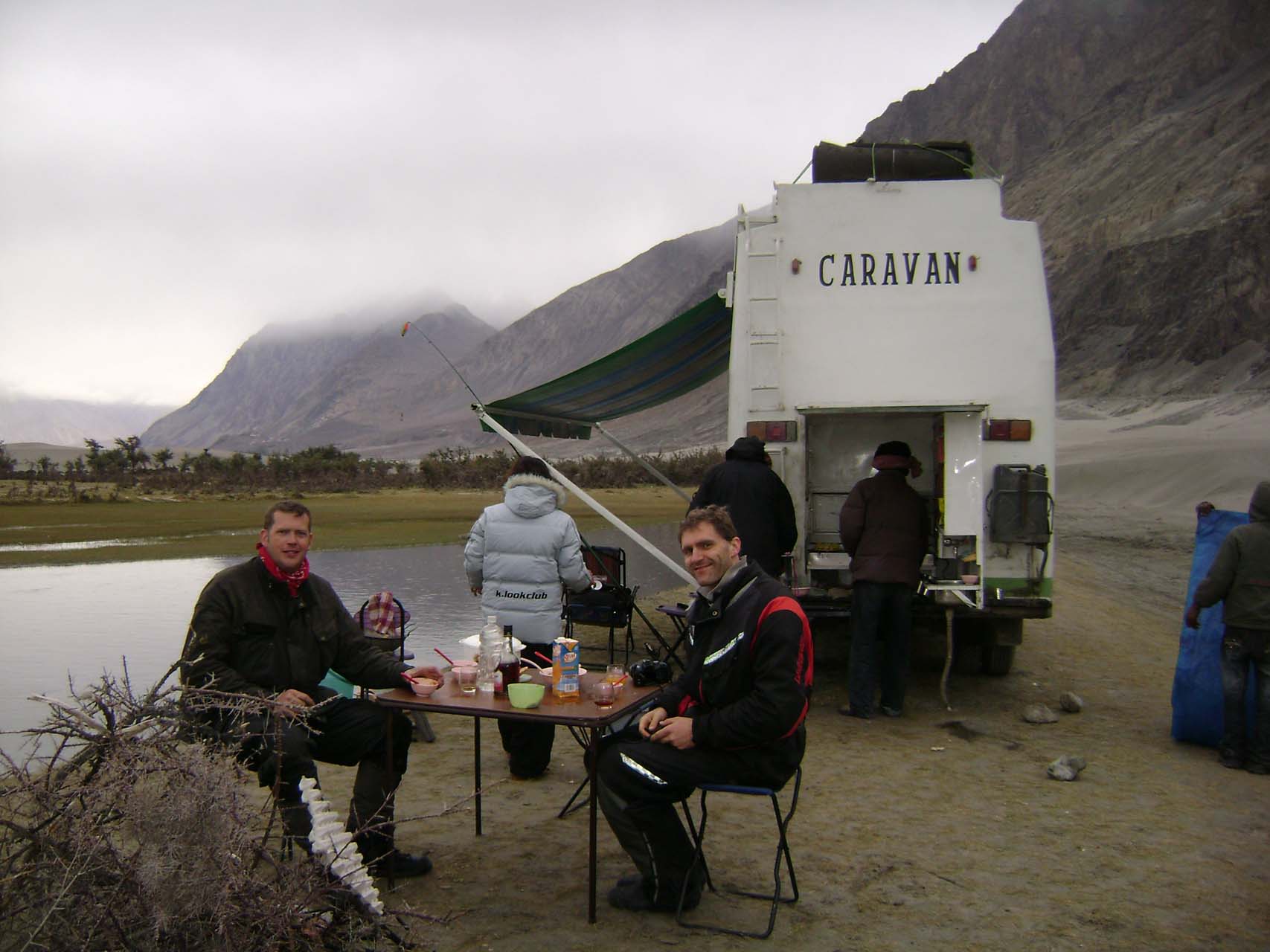What Is A Caravan/ Motorhome/ RV ? Caravans In India !